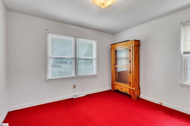 34 Fowler Drive, Woodruff, SC 29388