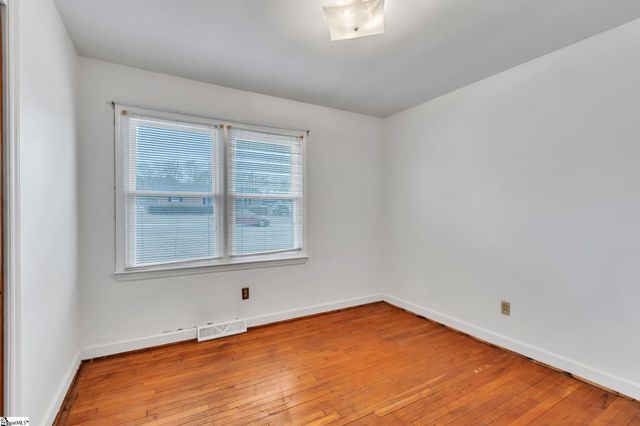 34 Fowler Drive, Woodruff, SC 29388