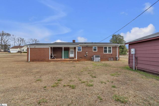 34 Fowler Drive, Woodruff, SC 29388