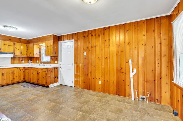 34 Fowler Drive, Woodruff, SC 29388