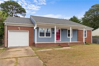 182 Ridgewood PW, Newport News, VA 23608