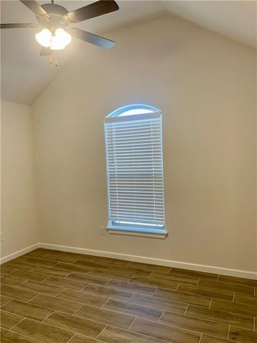 4479 Topeka Avenue, Fayetteville, AR 72704