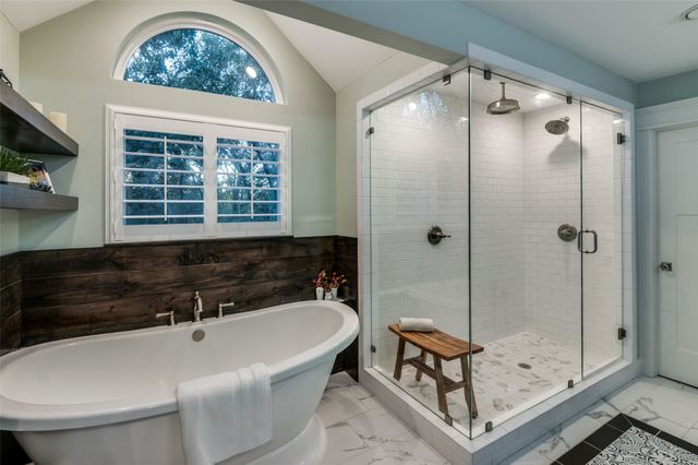 1042 Cardinal Drive, Bartonville, TX 76226