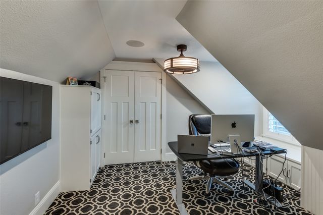 1042 Cardinal Drive, Bartonville, TX 76226