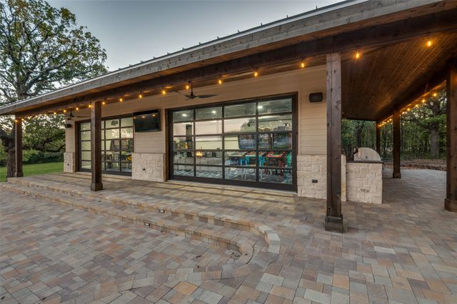 1042 Cardinal Drive, Bartonville, TX 76226