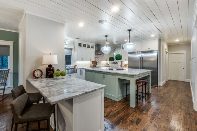 1042 Cardinal Drive, Bartonville, TX 76226