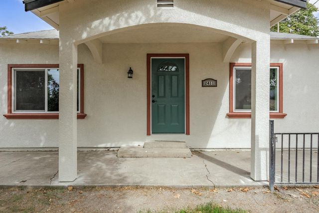 2411 W Fremont St, Stockton, CA 95203