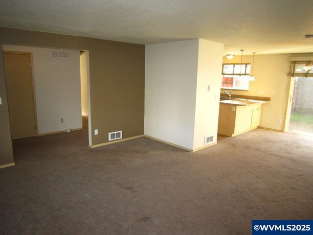 1354 Vista Av, Salem, OR 97302