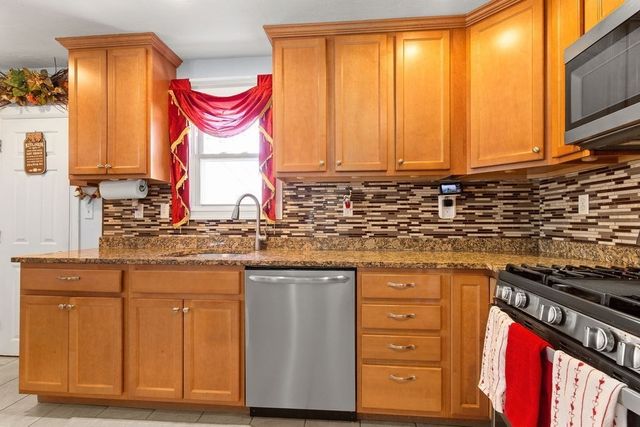 356 Crescent St, Brockton, MA 02302