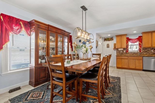 356 Crescent St, Brockton, MA 02302