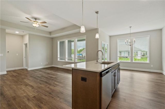 12424 S Redwood Street, Lee's Summit, MO 64086