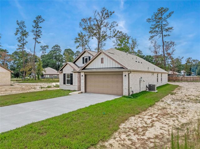1011 Thor, New Caney, TX 77357