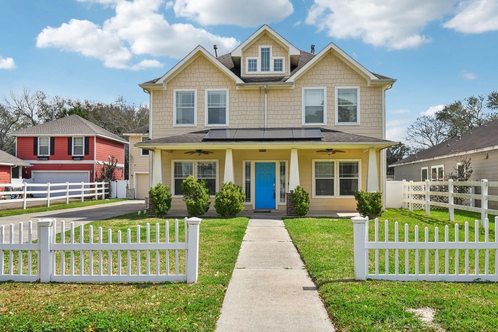 101 Borondo Reach, La Marque, TX 77568