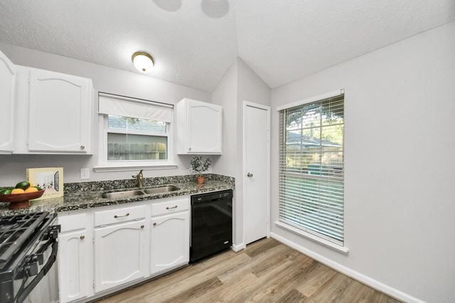 6715 Bluebottle Lane, Katy, TX 77449