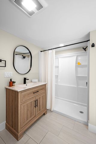 20 Hawkewood Road, Sandown, NH 03873