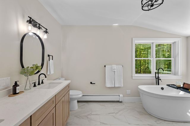 20 Hawkewood Road, Sandown, NH 03873