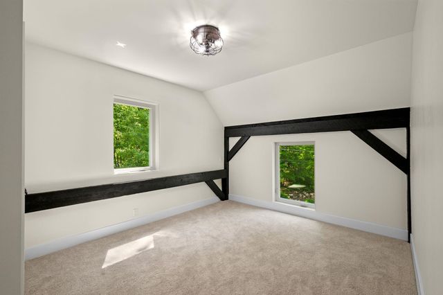 20 Hawkewood Road, Sandown, NH 03873