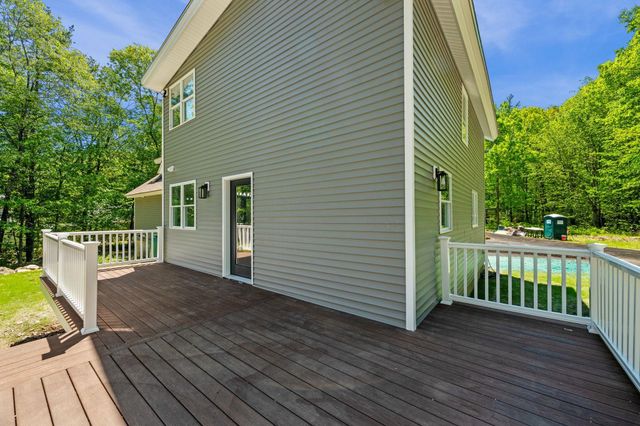 20 Hawkewood Road, Sandown, NH 03873