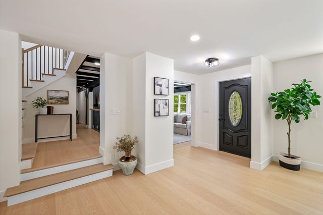 20 Hawkewood Road, Sandown, NH 03873