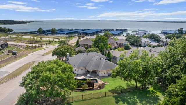 202 Harbor Landing Drive, Rockwall, TX 75032