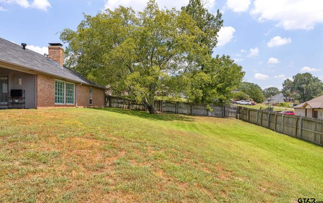 2005 Harvard Dr, Jacksonville, TX 75766