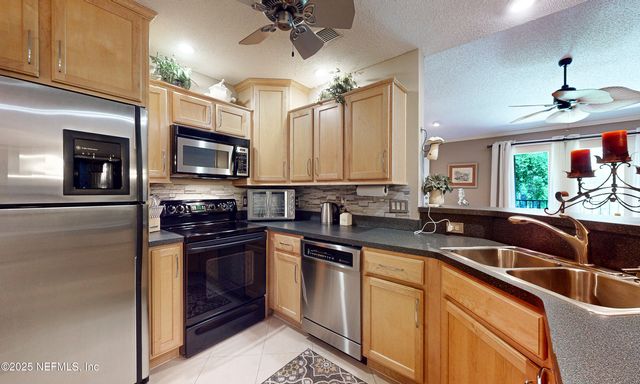 13715 RICHMOND PARK Drive 308, Jacksonville, FL 32224