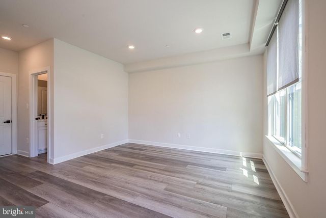 13001 HATTONTOWN SQ, Herndon, VA 20171