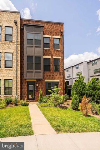 13001 HATTONTOWN SQ, Herndon, VA 20171