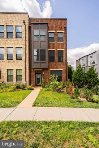 13001 HATTONTOWN SQ, Herndon, VA 20171