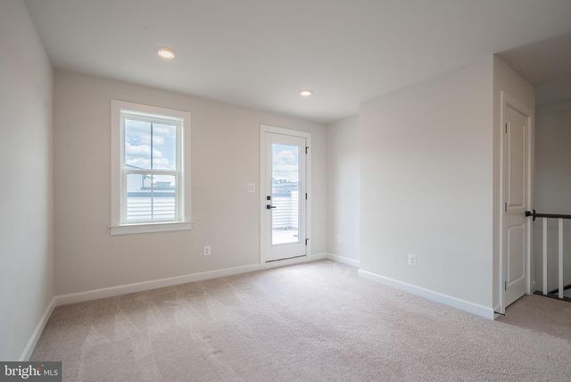 13001 HATTONTOWN SQ, Herndon, VA 20171