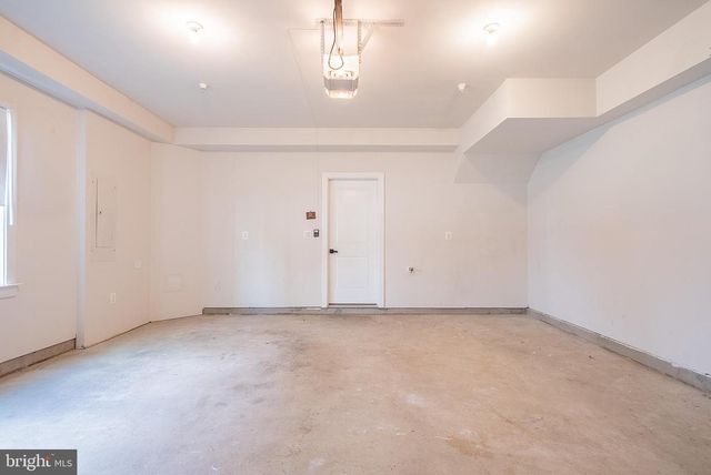 13001 HATTONTOWN SQ, Herndon, VA 20171
