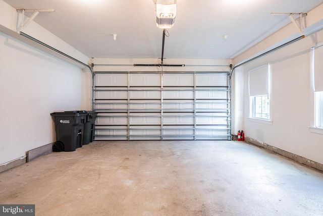 13001 HATTONTOWN SQ, Herndon, VA 20171
