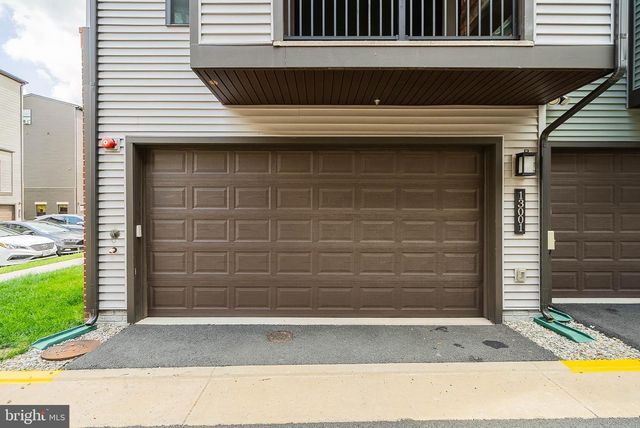 13001 HATTONTOWN SQ, Herndon, VA 20171