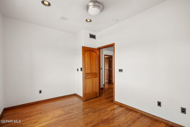 6246 Escondido Drive, El Paso, TX 79912