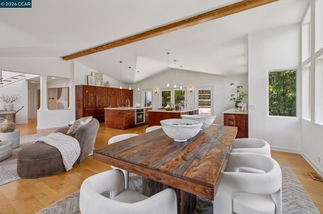6 Monte Vista Rd, Orinda, CA 94563