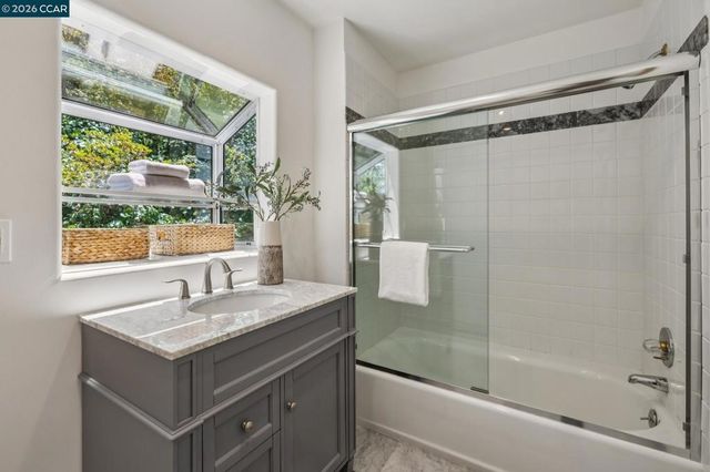 6 Monte Vista Rd, Orinda, CA 94563