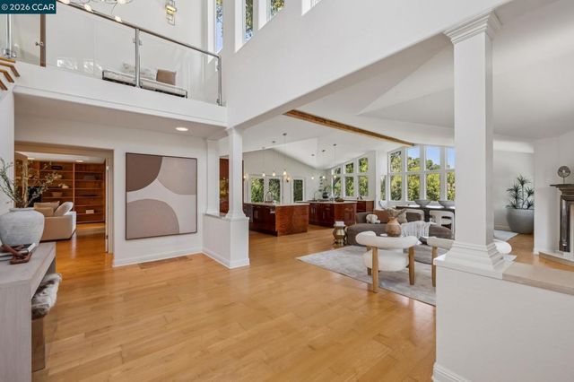 6 Monte Vista Rd, Orinda, CA 94563
