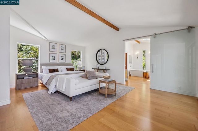 6 Monte Vista Rd, Orinda, CA 94563
