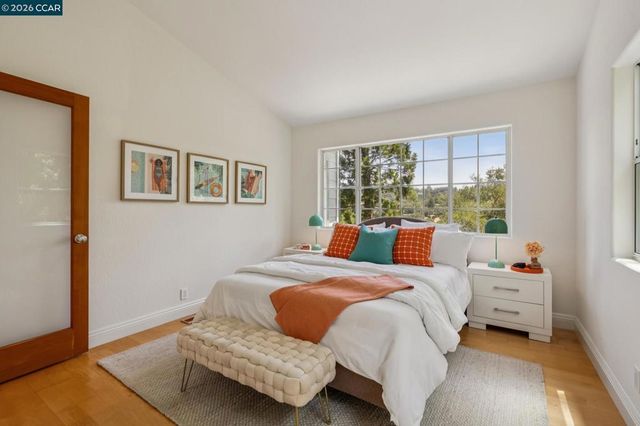 6 Monte Vista Rd, Orinda, CA 94563