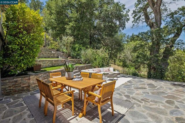 6 Monte Vista Rd, Orinda, CA 94563