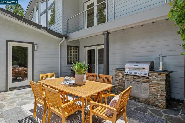 6 Monte Vista Rd, Orinda, CA 94563