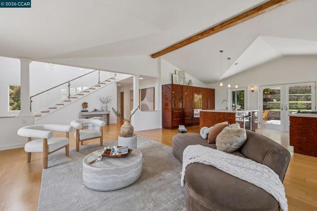 6 Monte Vista Rd, Orinda, CA 94563