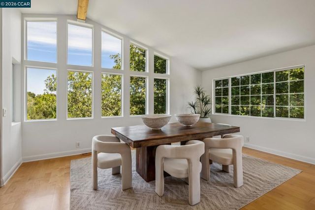6 Monte Vista Rd, Orinda, CA 94563