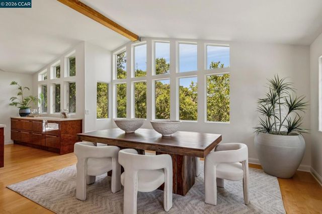 6 Monte Vista Rd, Orinda, CA 94563