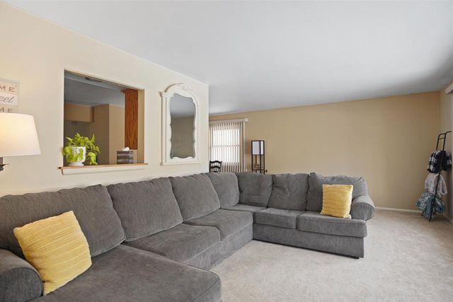 3326 Monarch DRIVE, Racine, WI 53406