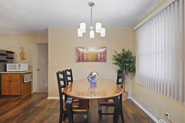 3326 Monarch DRIVE, Racine, WI 53406