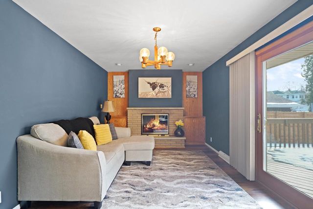 3326 Monarch DRIVE, Racine, WI 53406