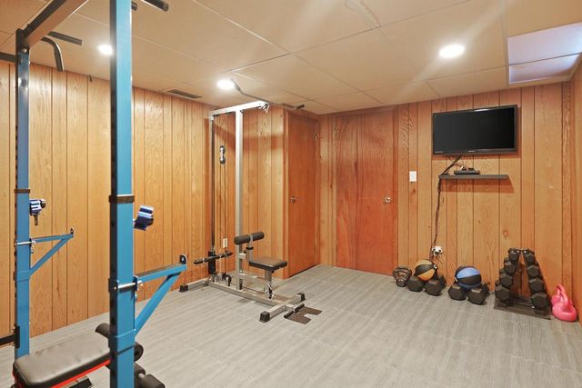 3326 Monarch DRIVE, Racine, WI 53406