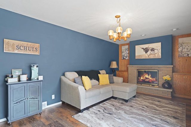 3326 Monarch DRIVE, Racine, WI 53406