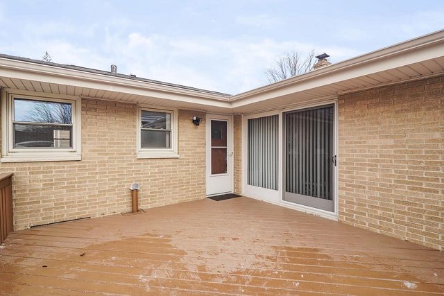 3326 Monarch DRIVE, Racine, WI 53406